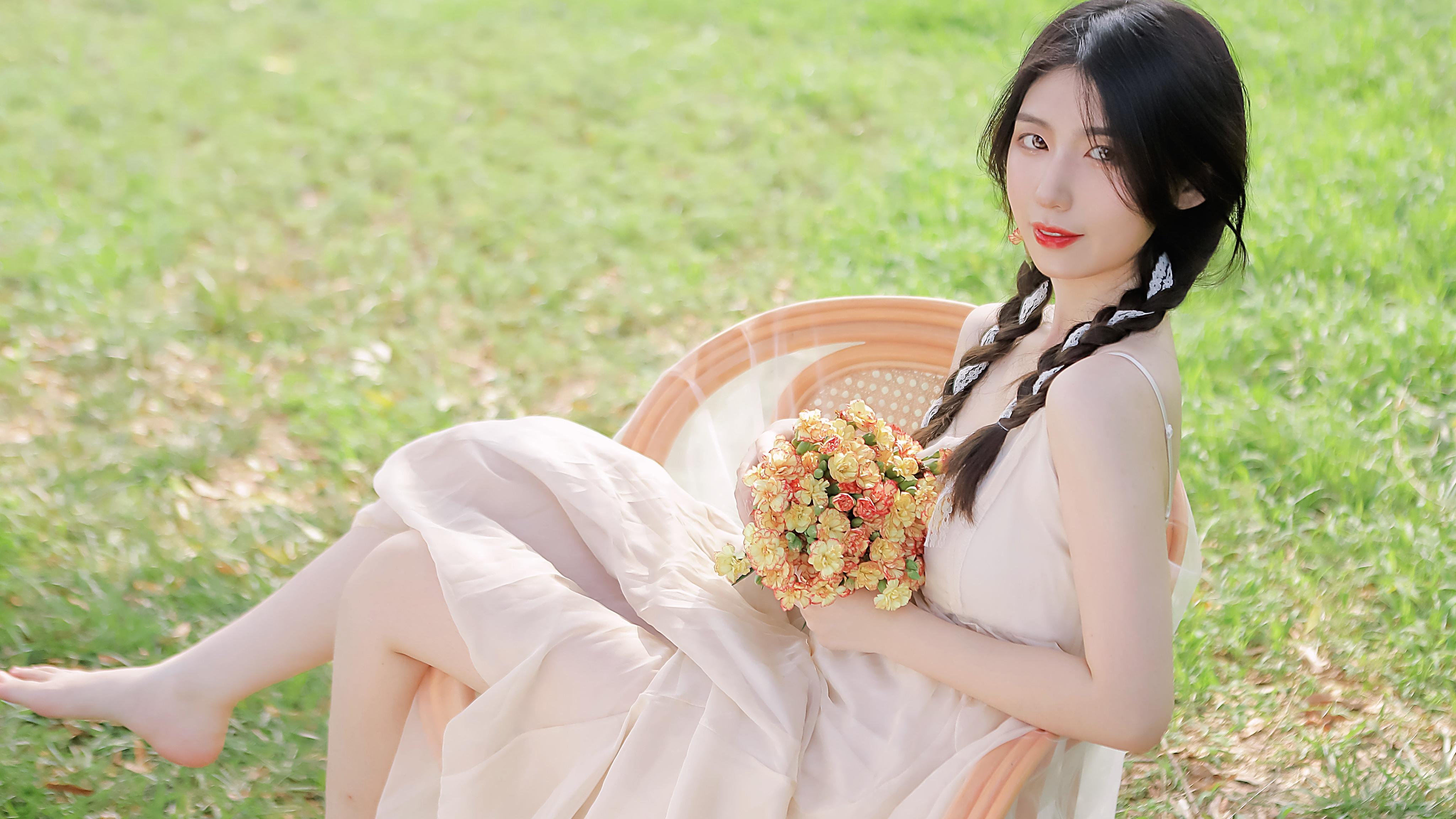 黄仁勋年内第三次访华，用这个词形容中国AI产业